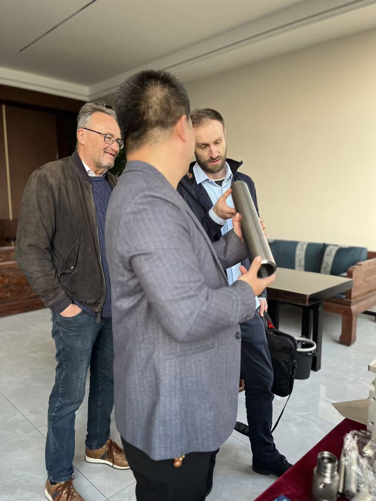 Вау! Німецькі клієнти «реєструються» в нашій компанії, сприяючи прагматичній співпраці.